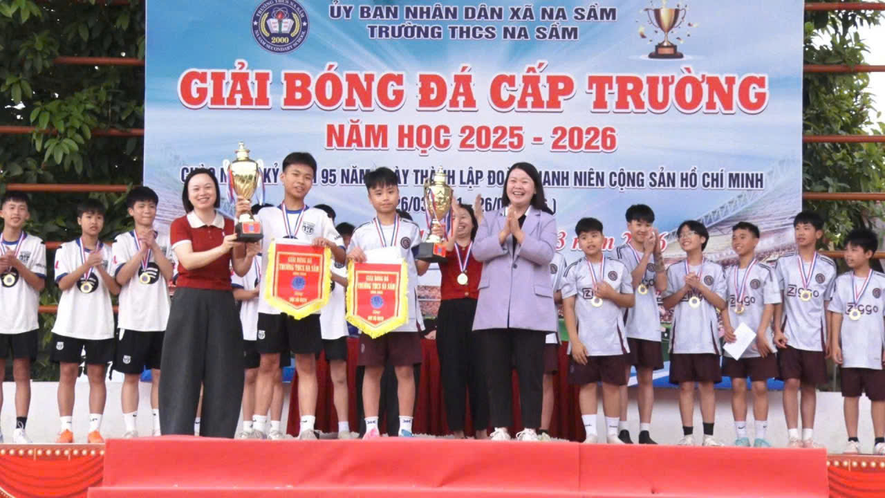 BẾ MẠC GIẢI BÓNG ĐÁ CẤP TRƯỜNG LẦN THỨ I Năm học 2025 – 2026 Chào mừng kỷ niệm 95 năm ngày thành lập Đoàn Thanh niên Cộng sản Hồ Chí Minh (26/3/1931 – 26/3/2026)