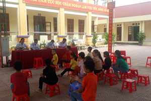 Khám sức khoẻ định kì cho học sinh