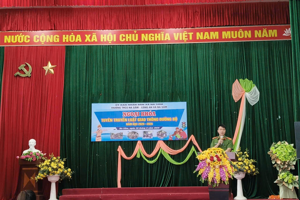 TRƯỜNG THCS NA SẦM TỔ CHỨC NGOẠI KHÓA TUYÊN TRUYỀN LUẬT GIAO THÔNG ĐƯỜNG BỘ